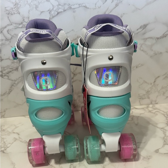 SULIFEEL Rainbow Unicorn Size Adjustable Light up Roller Skates Medium (3Y-6Y) - Picture 2 of 8